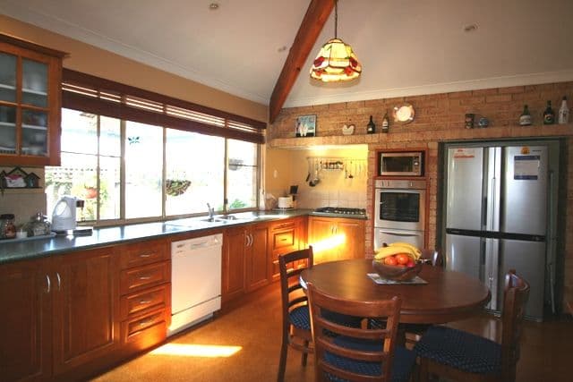 10 Anchor Close, BALLAJURA WA 6066, Ballajura - Thumbnail 4