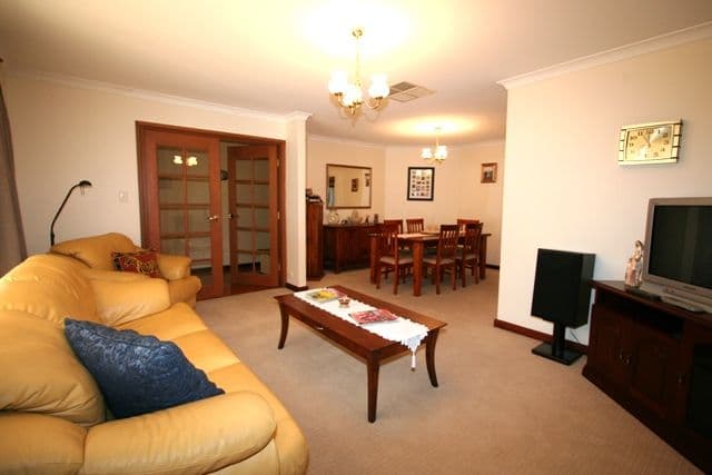10 Anchor Close, BALLAJURA WA 6066, Ballajura - Thumbnail 8