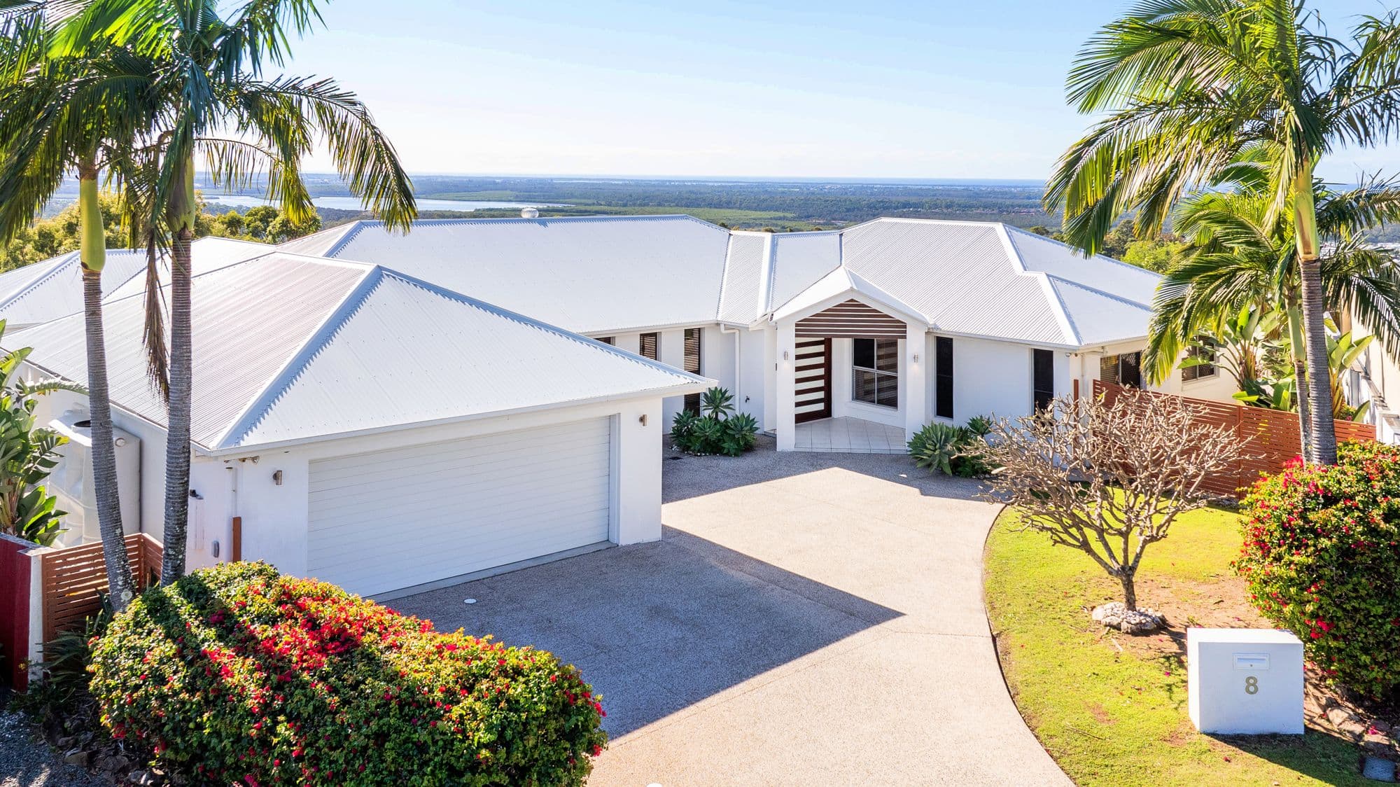 8 Zenith Crescent, Pacific Pines QLD 4211, Pacific Pines - Thumbnail 4
