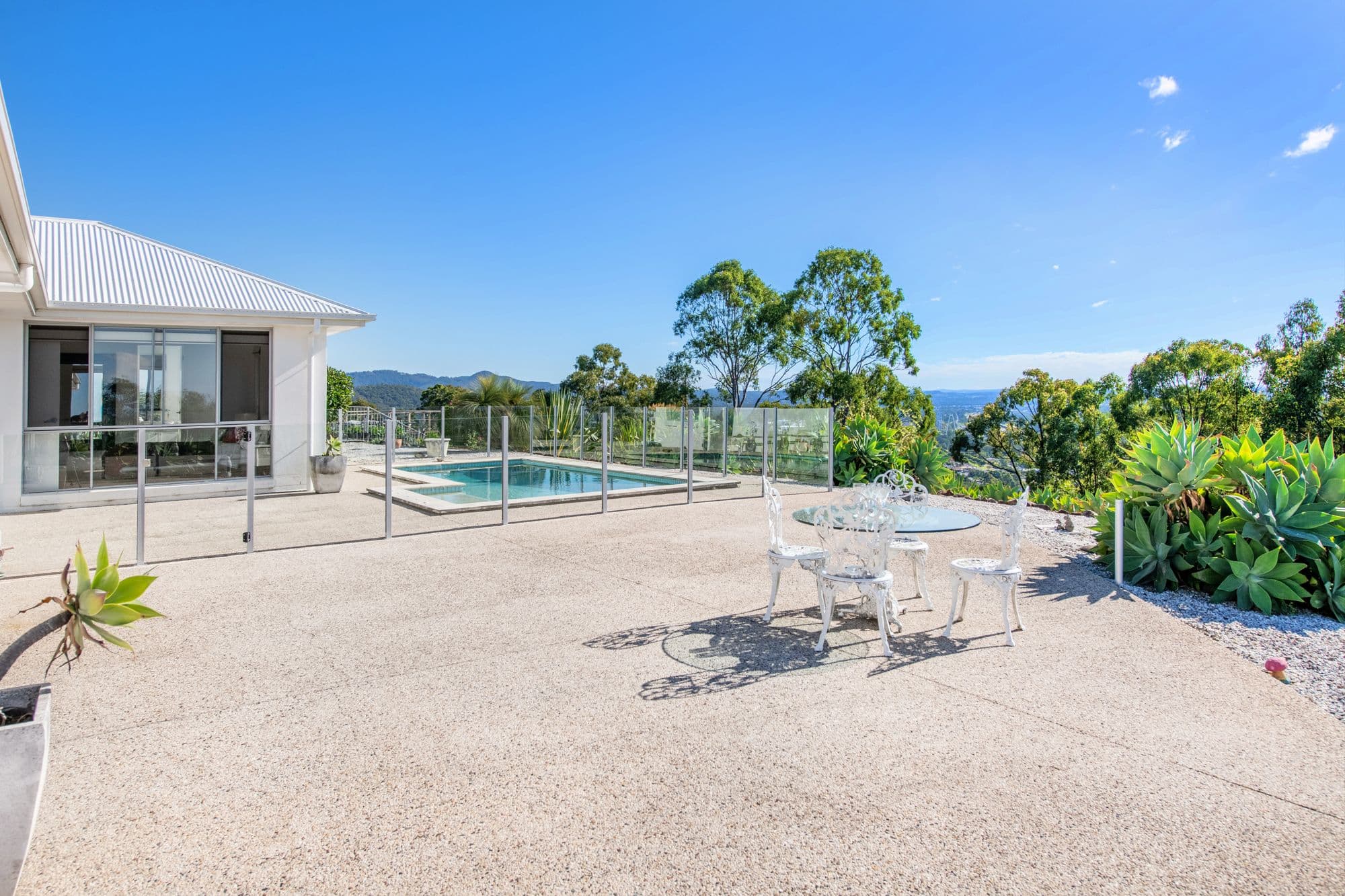8 Zenith Crescent, Pacific Pines QLD 4211, Pacific Pines - Thumbnail 5