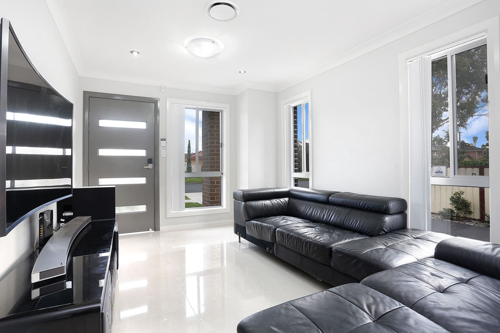 12 Blenheim Avenue, Rooty Hill NSW 2766, Rooty Hill - Thumbnail 2
