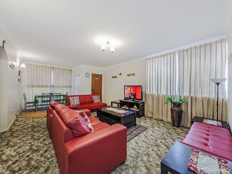 19 Crown Street, HOLLAND PARK WEST QLD 4121, Holland Park West - Thumbnail 3