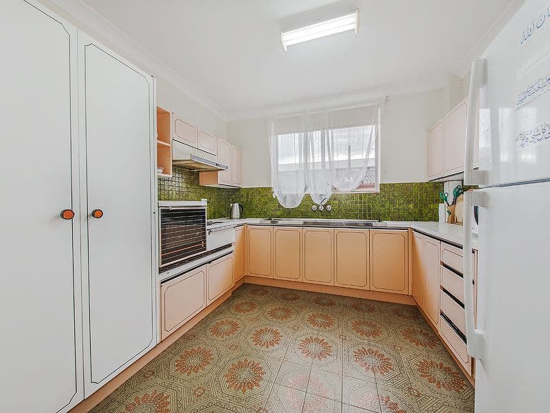 19 Crown Street, HOLLAND PARK WEST QLD 4121, Holland Park West - Thumbnail 4