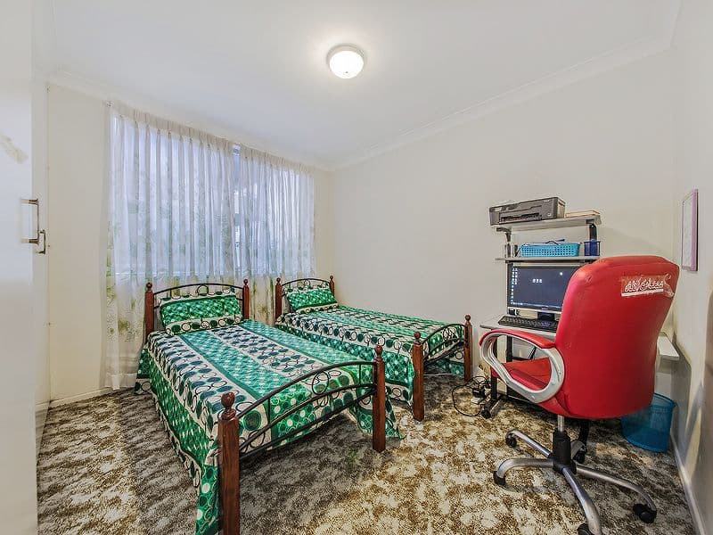19 Crown Street, HOLLAND PARK WEST QLD 4121, Holland Park West - Thumbnail 6