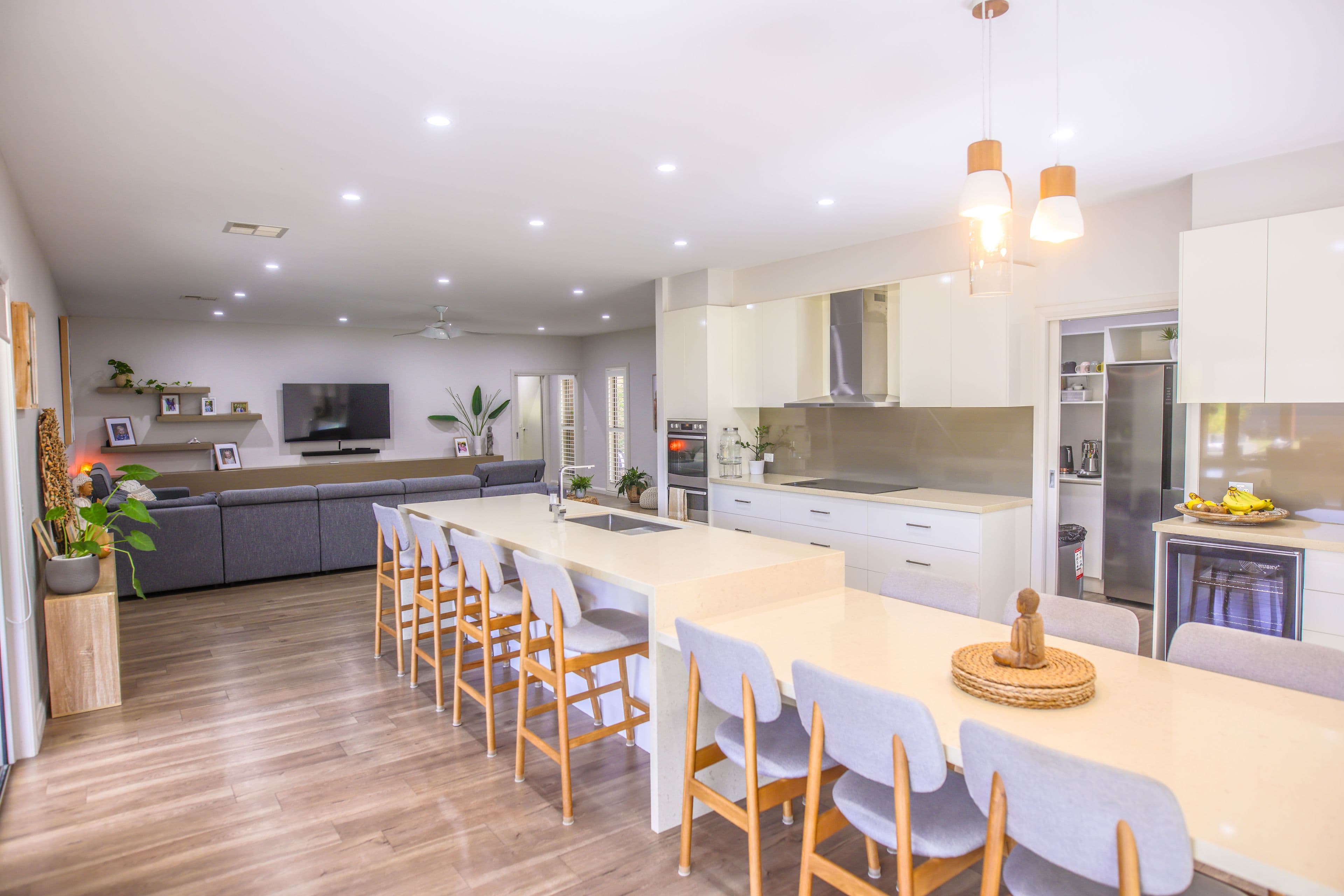 94-98 Blackett Street, Deniliquin NSW 2710, Deniliquin - Thumbnail 2