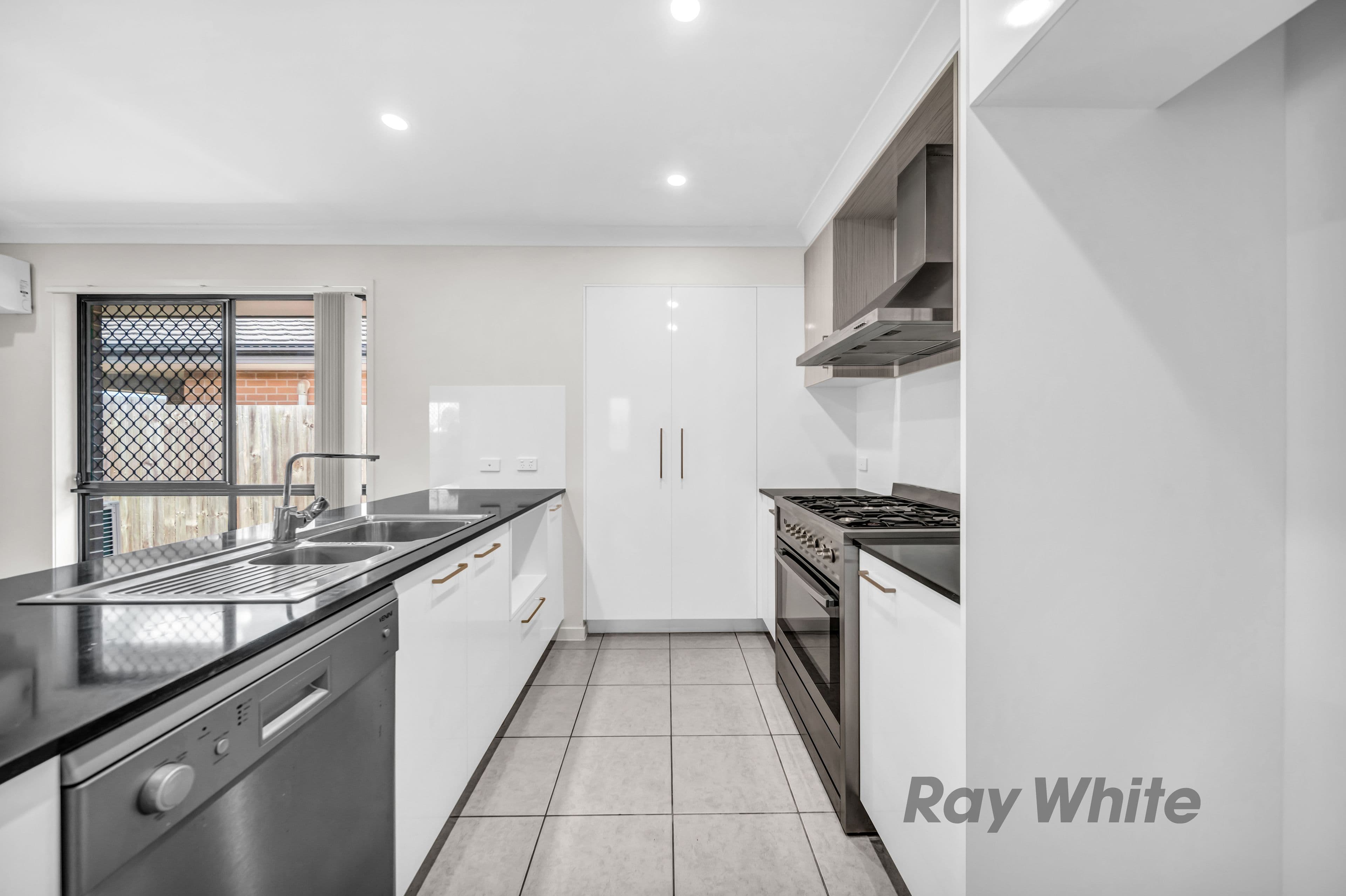 83 Killara Boulevard, Logan Reserve QLD 4133, Logan Reserve - Thumbnail 2