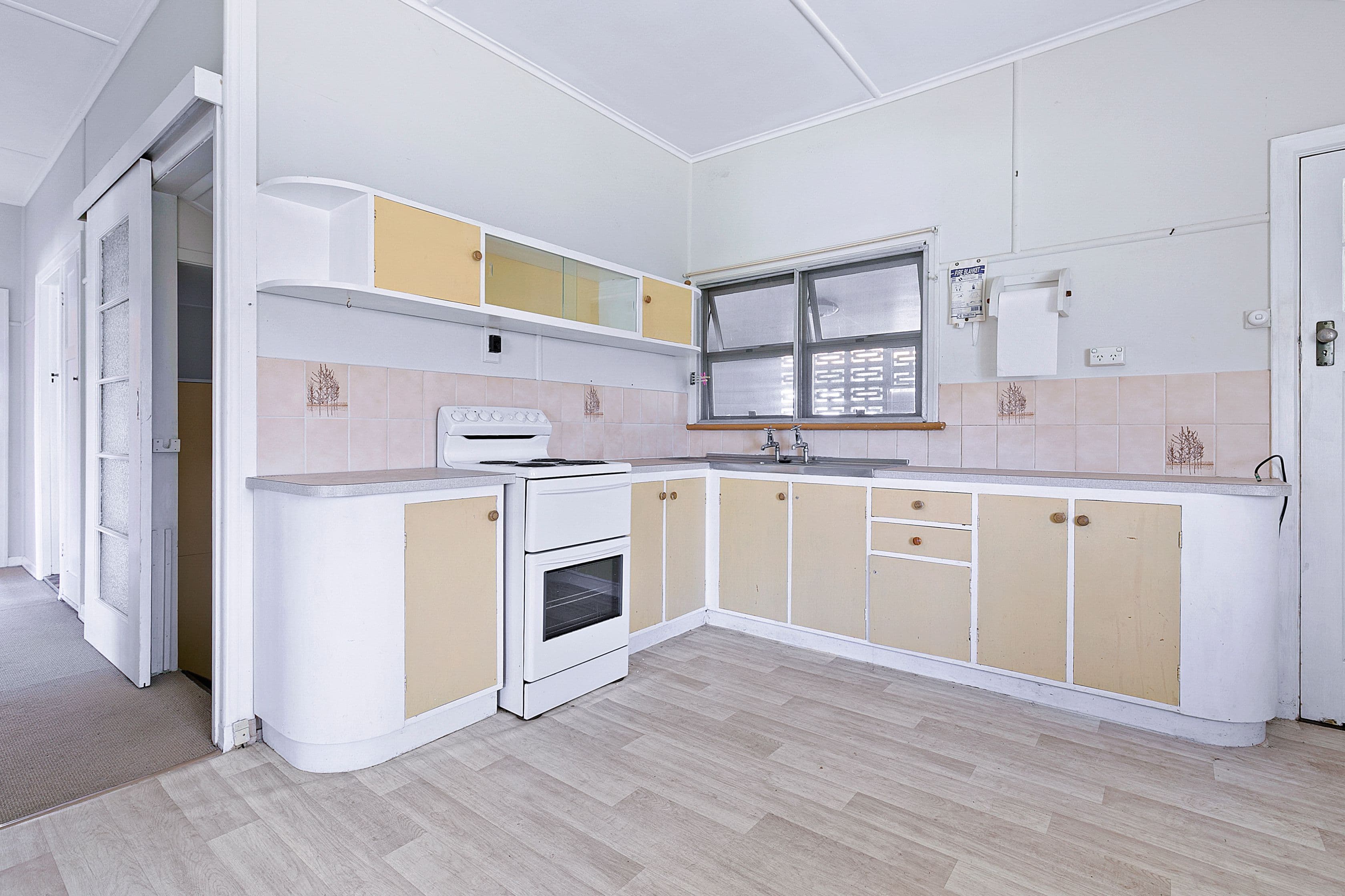 15 Hartley Street, Banyo QLD 4014, Banyo - Thumbnail 2