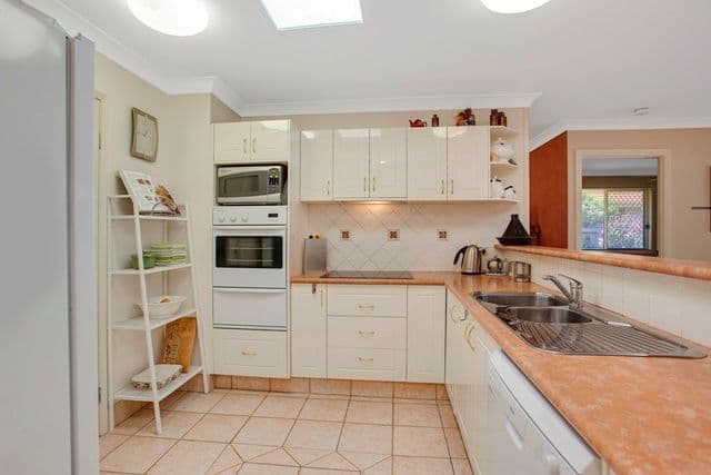 19 Gilchrist Drive, CURRUMBIN WATERS QLD 4223, Currumbin Waters - Thumbnail 4