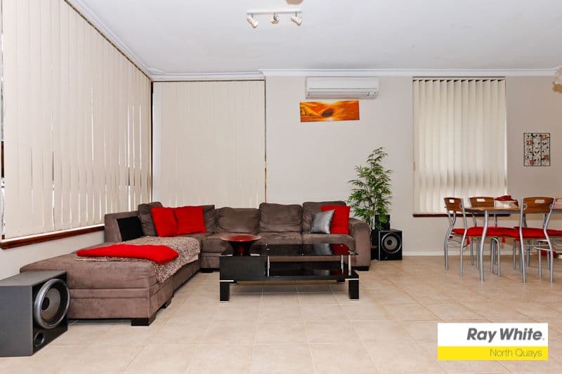 10  Delcomyn Place, CRAIGIE WA 6025, Craigie - Image 1
