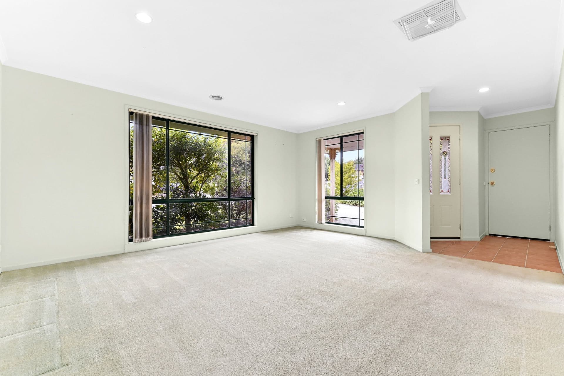 3 Marlesford Crescent, Berwick VIC 3806, Berwick - Thumbnail 3