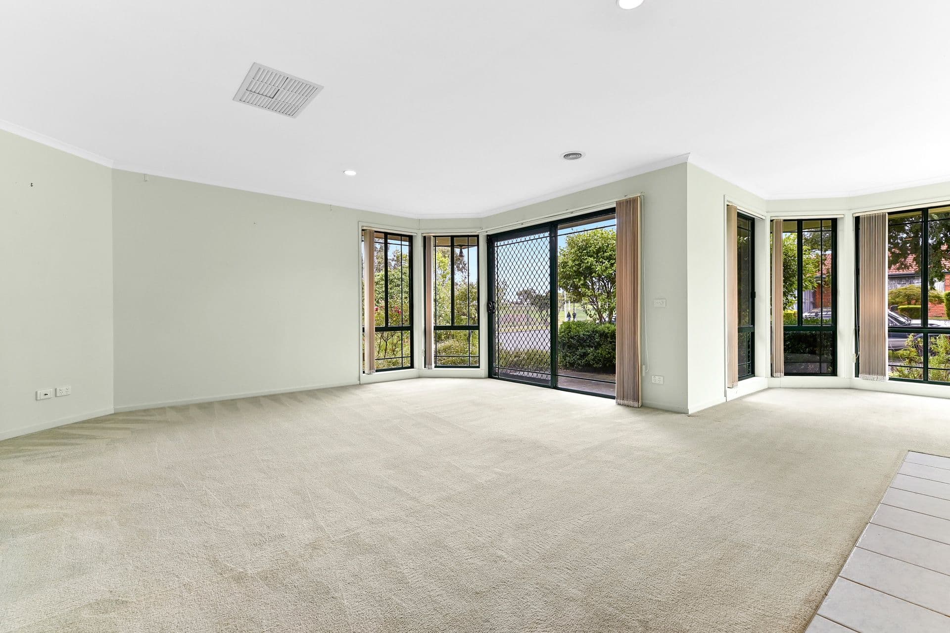 3 Marlesford Crescent, Berwick VIC 3806, Berwick - Thumbnail 8