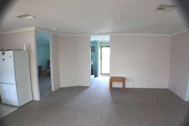 28 Darkins Retreat, PARMELIA WA 6167, Parmelia - Thumbnail 2