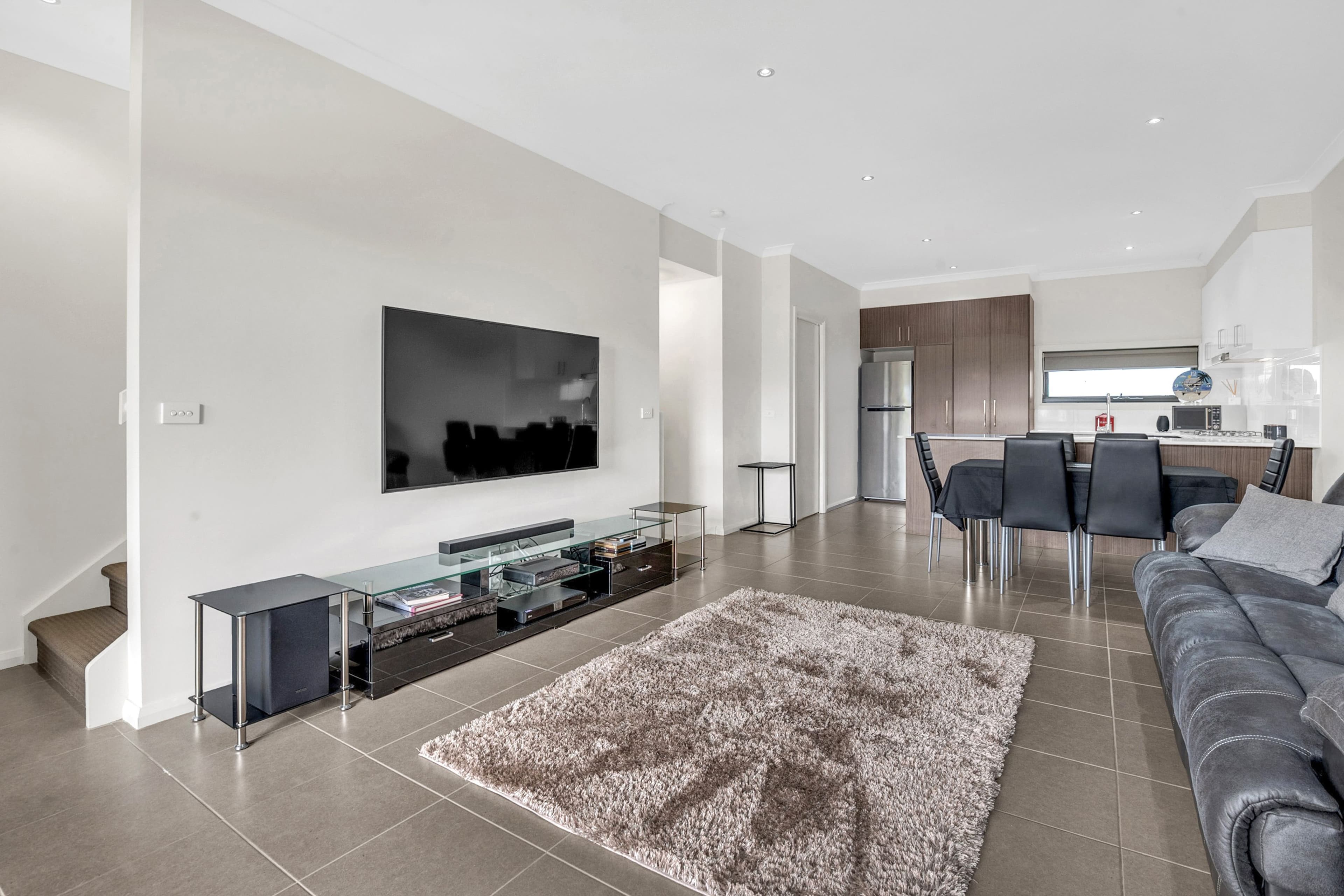 5 Cohen Walk, Craigieburn VIC 3064, Craigieburn - Thumbnail 2