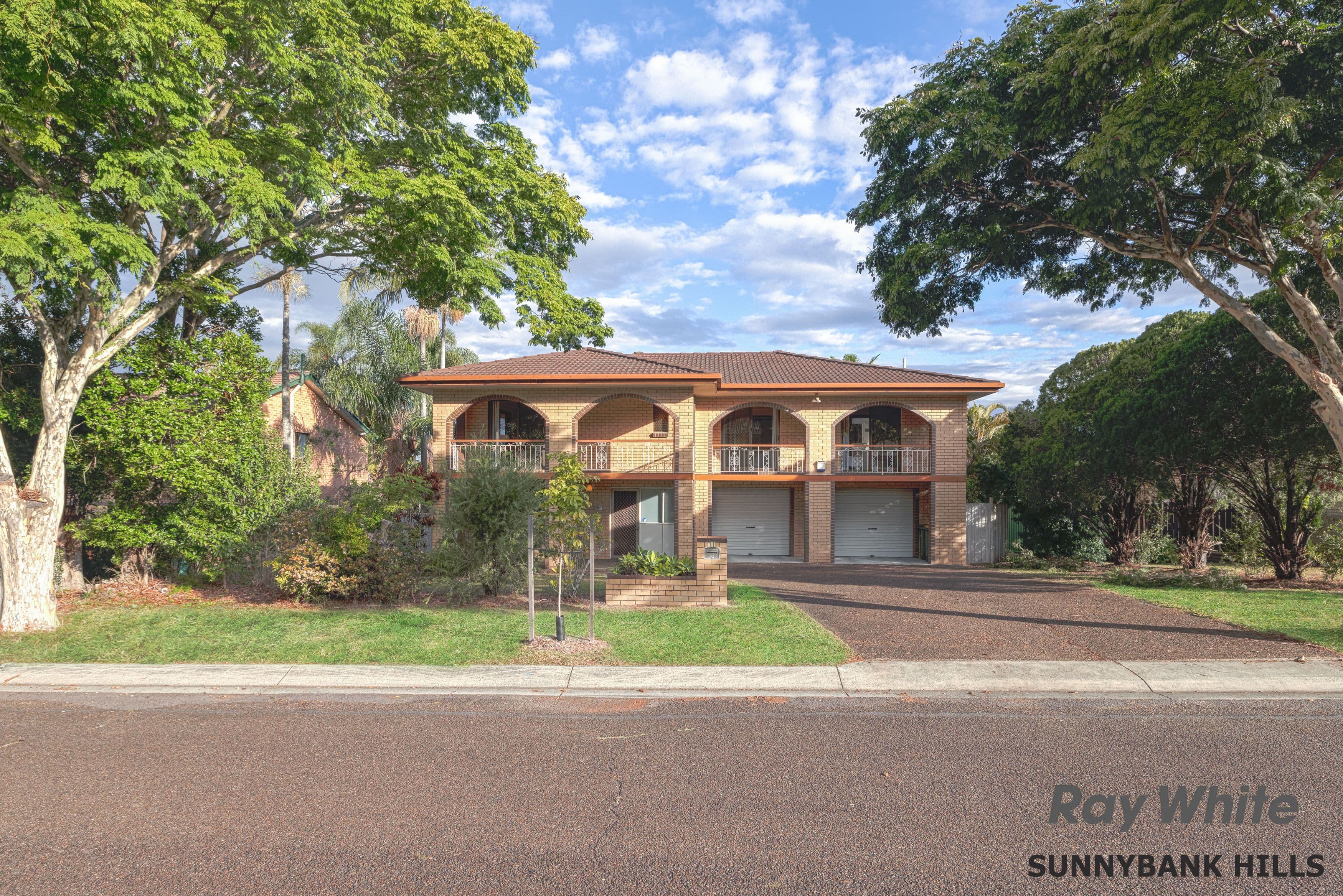 11 Hermitage Street, Eight Mile Plains QLD 4113, Eight Mile Plains - Image 1