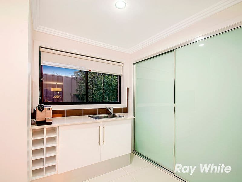 74 Fishburn Crescent, Castle Hill - Thumbnail 7