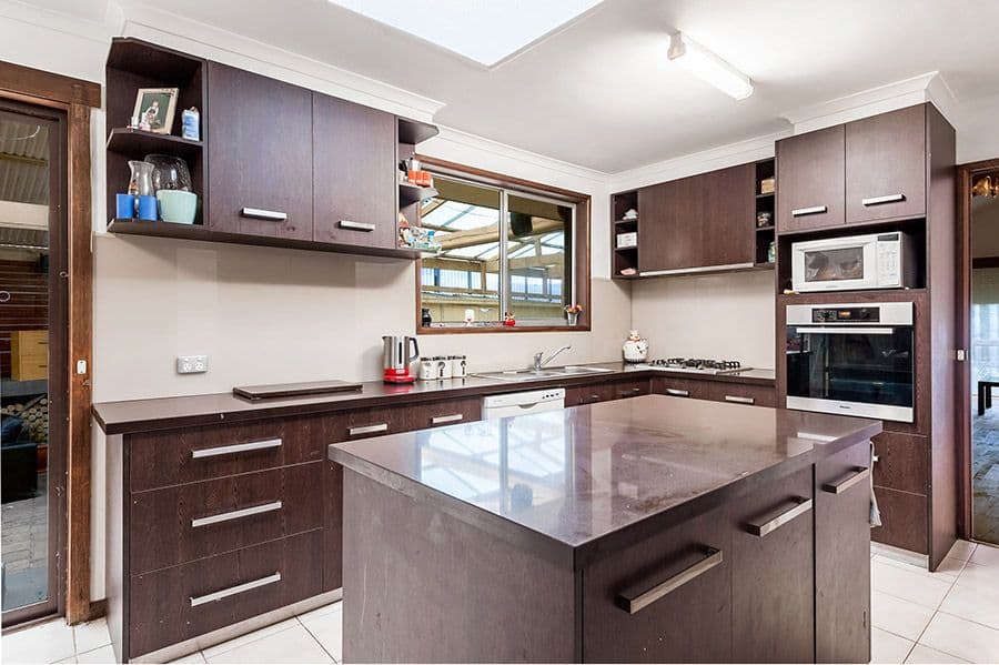 5 Newbold Avenue, Craigieburn VIC 3064, Craigieburn - Thumbnail 3