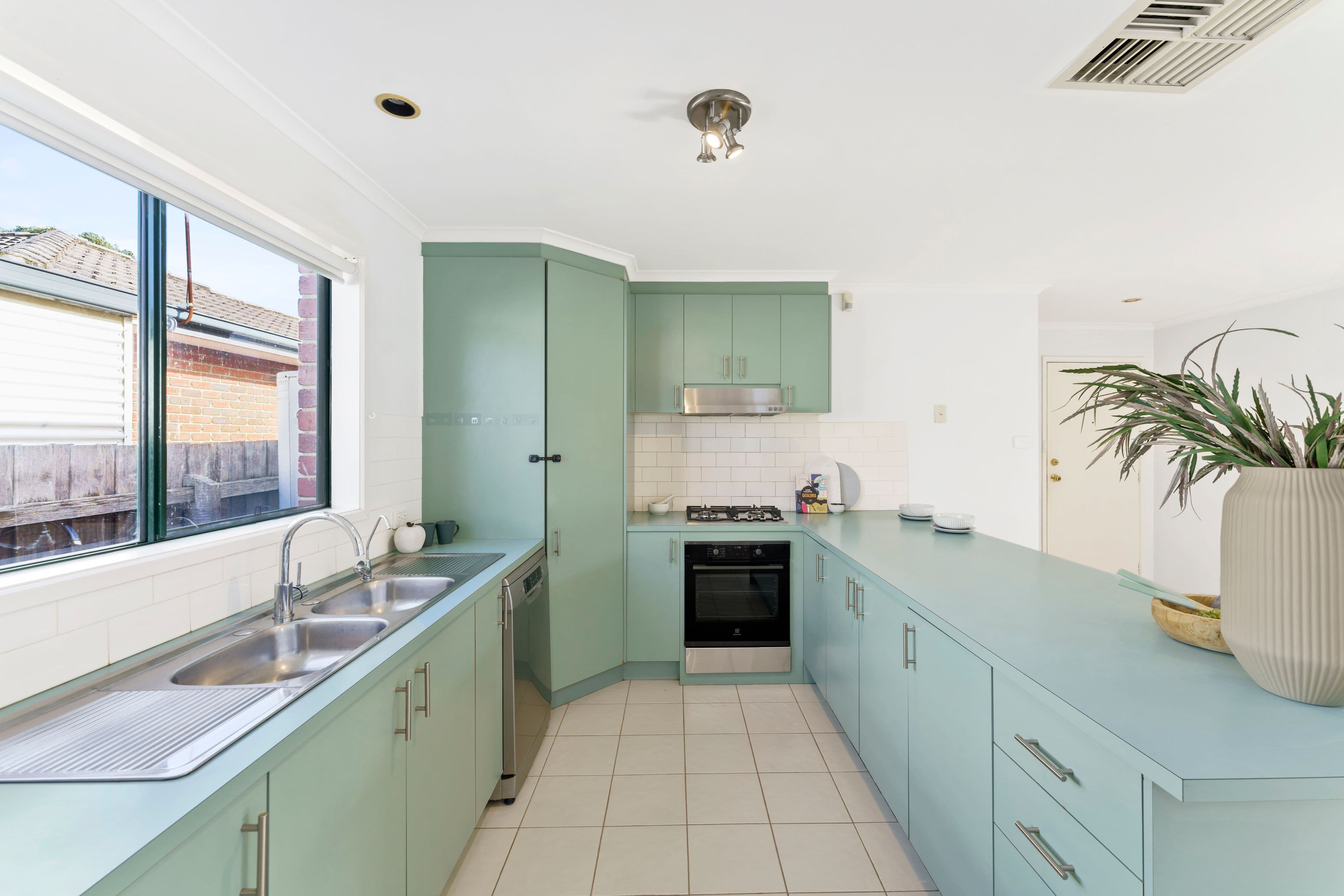 19 Carey Court, Sunbury VIC 3429, Sunbury - Thumbnail 3