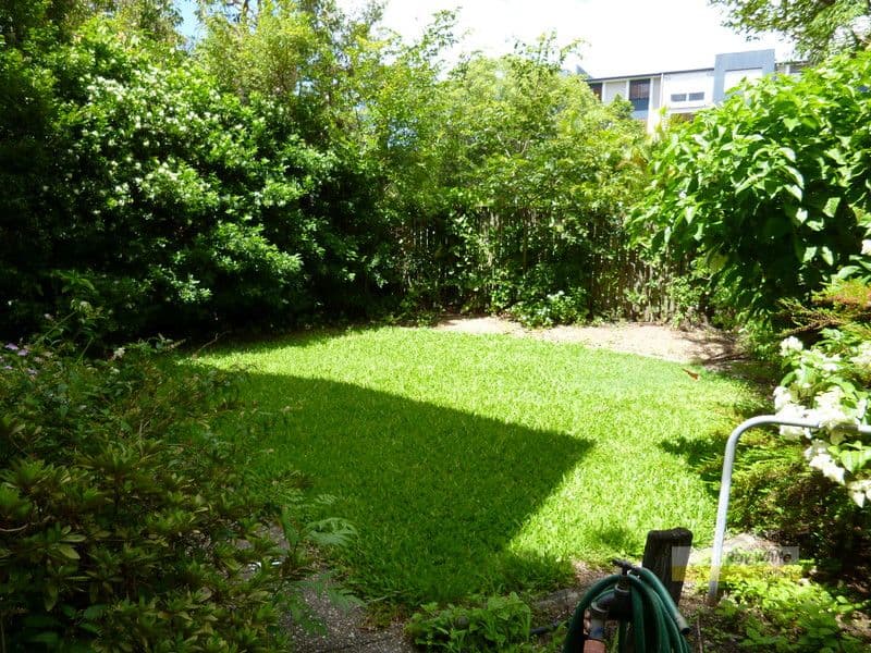 30 Kreutzer Street, NUNDAH QLD 4012, Nundah - Thumbnail 3