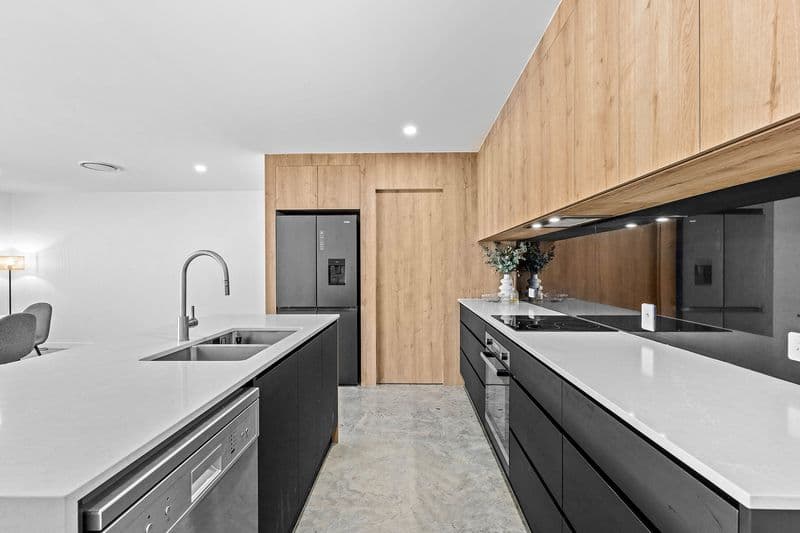 12/44 High Street, Eastern Heights - Thumbnail 2
