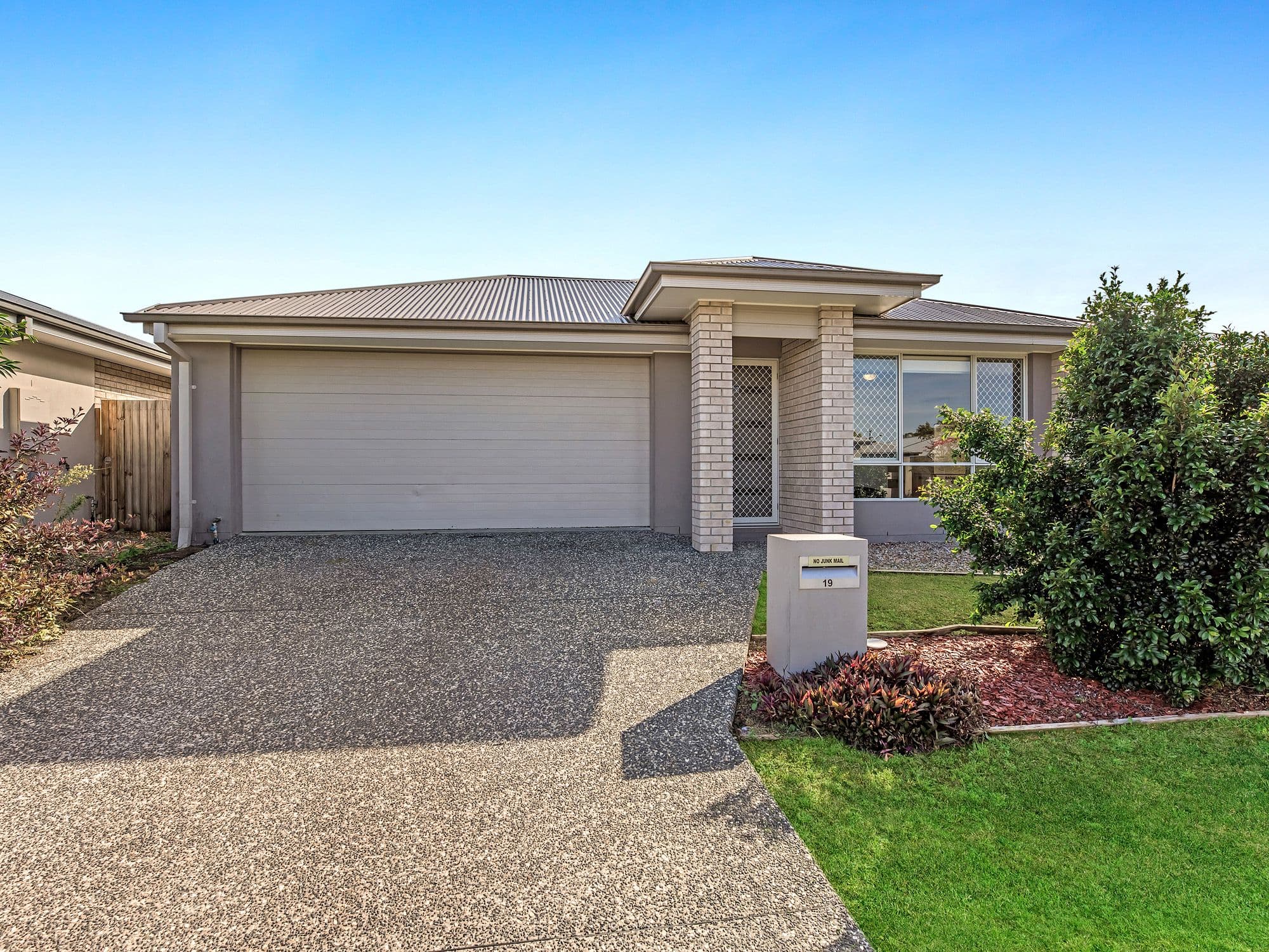 19 Huntingdale Street, Leichhardt QLD 4305, Leichhardt - Image 1