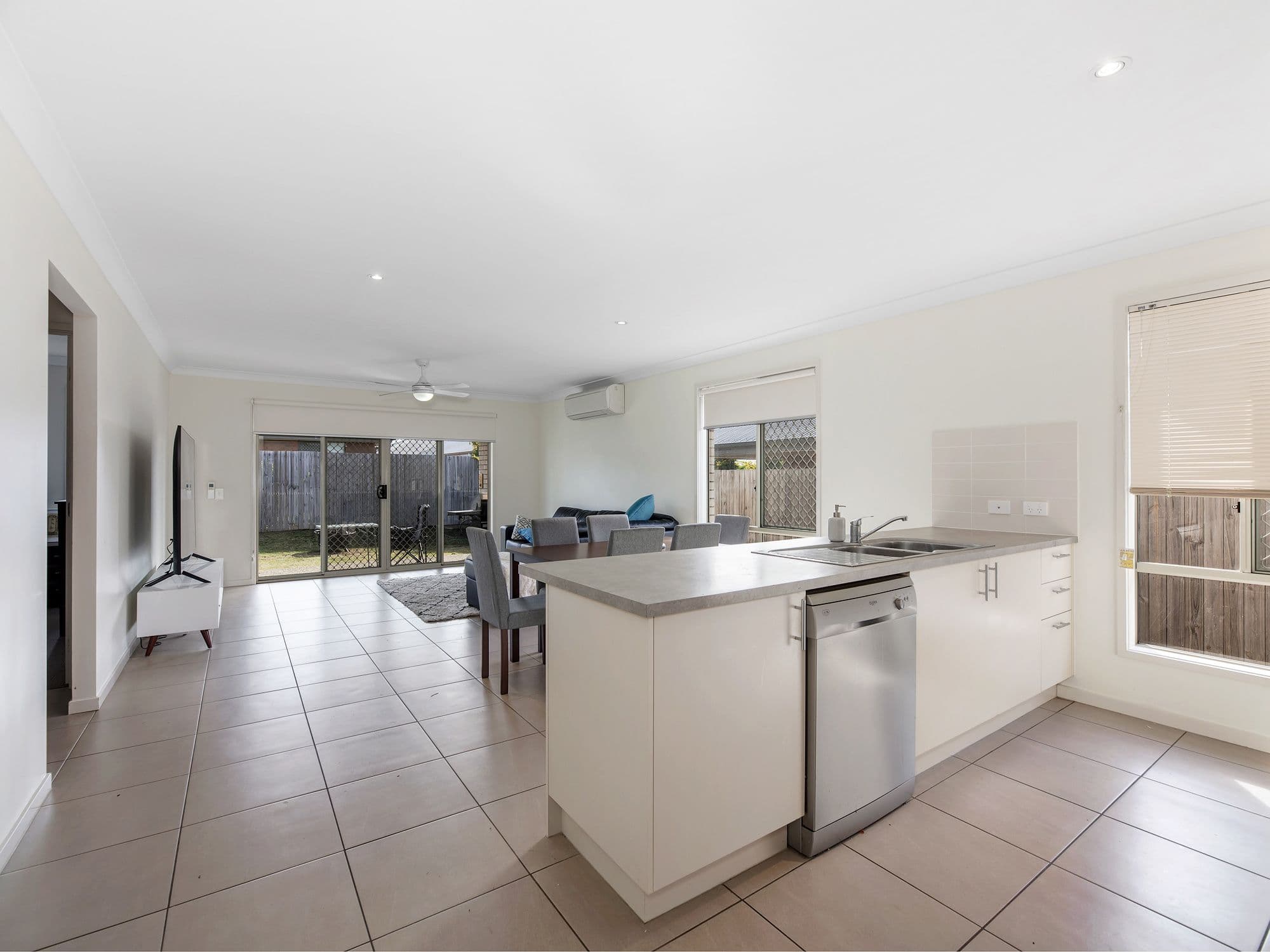 19 Huntingdale Street, Leichhardt QLD 4305, Leichhardt - Thumbnail 4