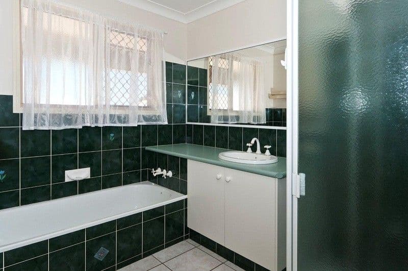1 Crusader Court, WILSONTON QLD 4350, Wilsonton - Thumbnail 5