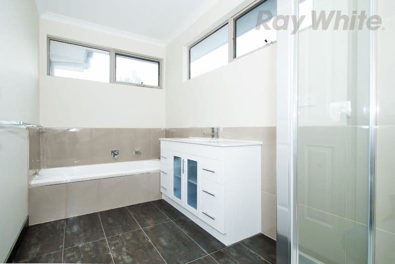 Unit 2, 4 CAROLE Avenue, Chirnside Park VIC 3116, Chirnside Park - Thumbnail 7