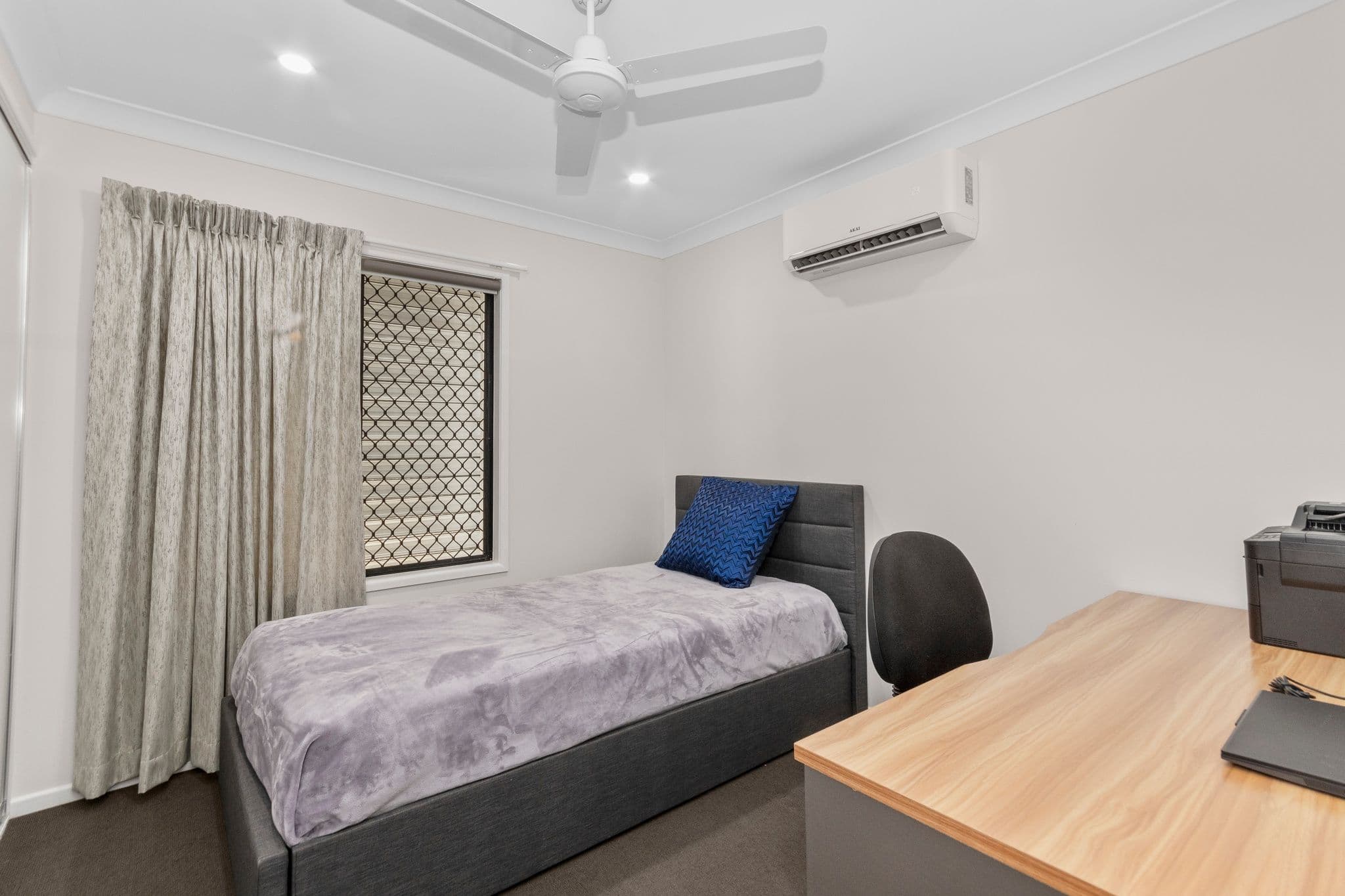 11 Chester Street, Mount Louisa QLD 4814, Mount Louisa - Thumbnail 8