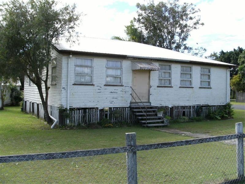 106 Torquay Road, SCARNESS QLD 4655, Scarness - Thumbnail 2