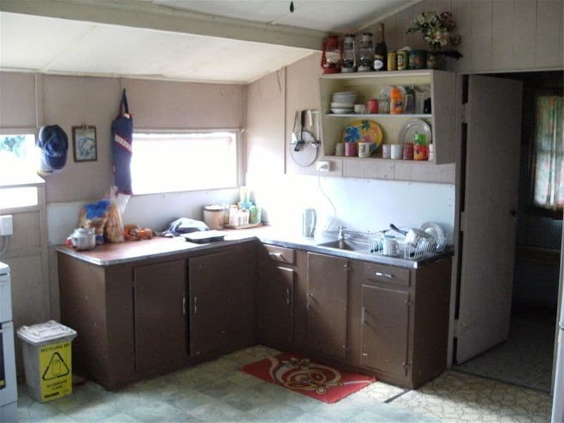 106 Torquay Road, SCARNESS QLD 4655, Scarness - Thumbnail 6