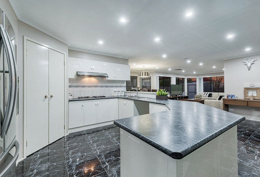 36 Santa Cruz Boulevard, Roxburgh Park VIC 3064, Roxburgh Park - Thumbnail 2