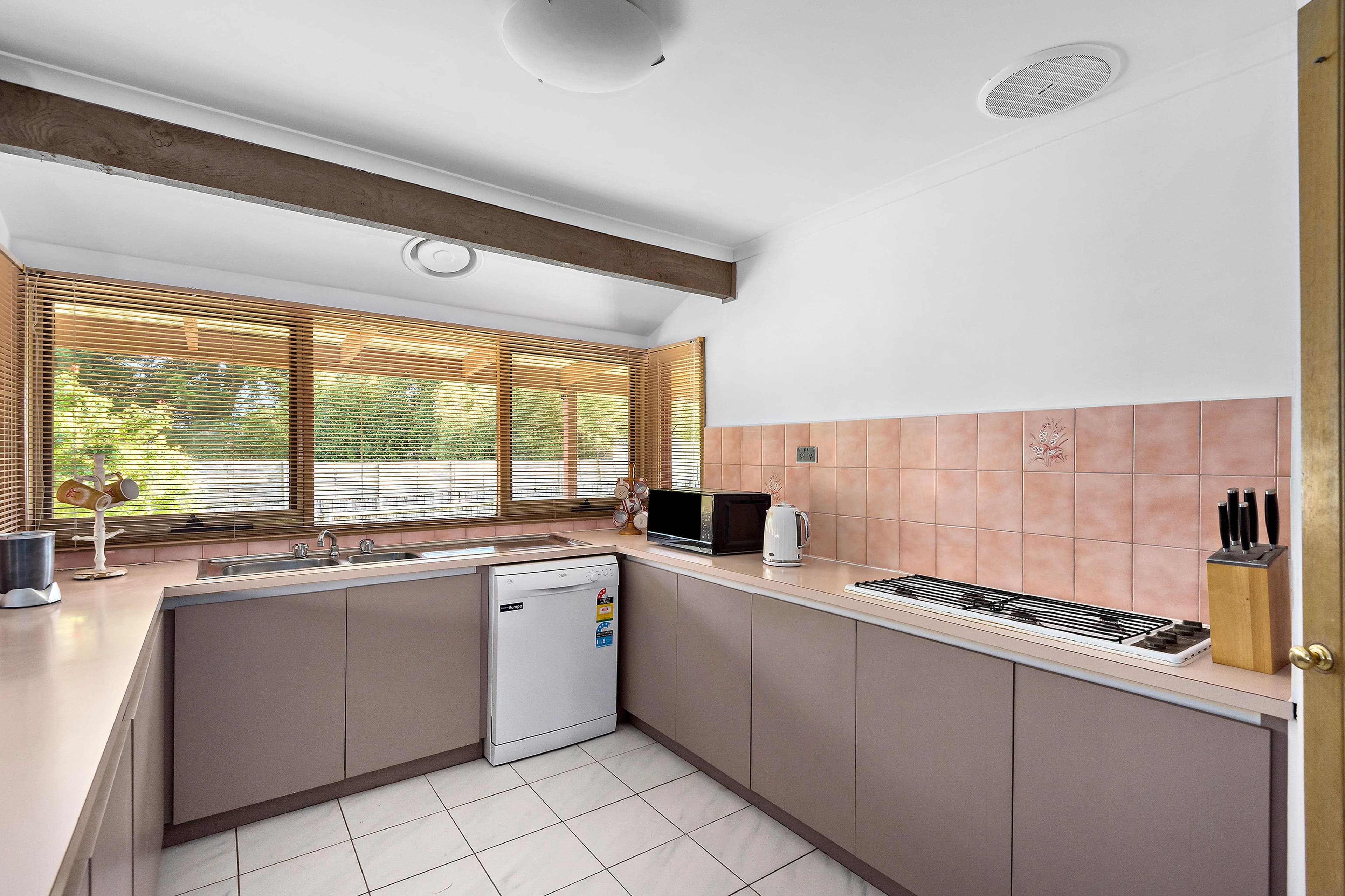 13 Rosemary Court, Carrum Downs VIC 3201, Carrum Downs - Thumbnail 4