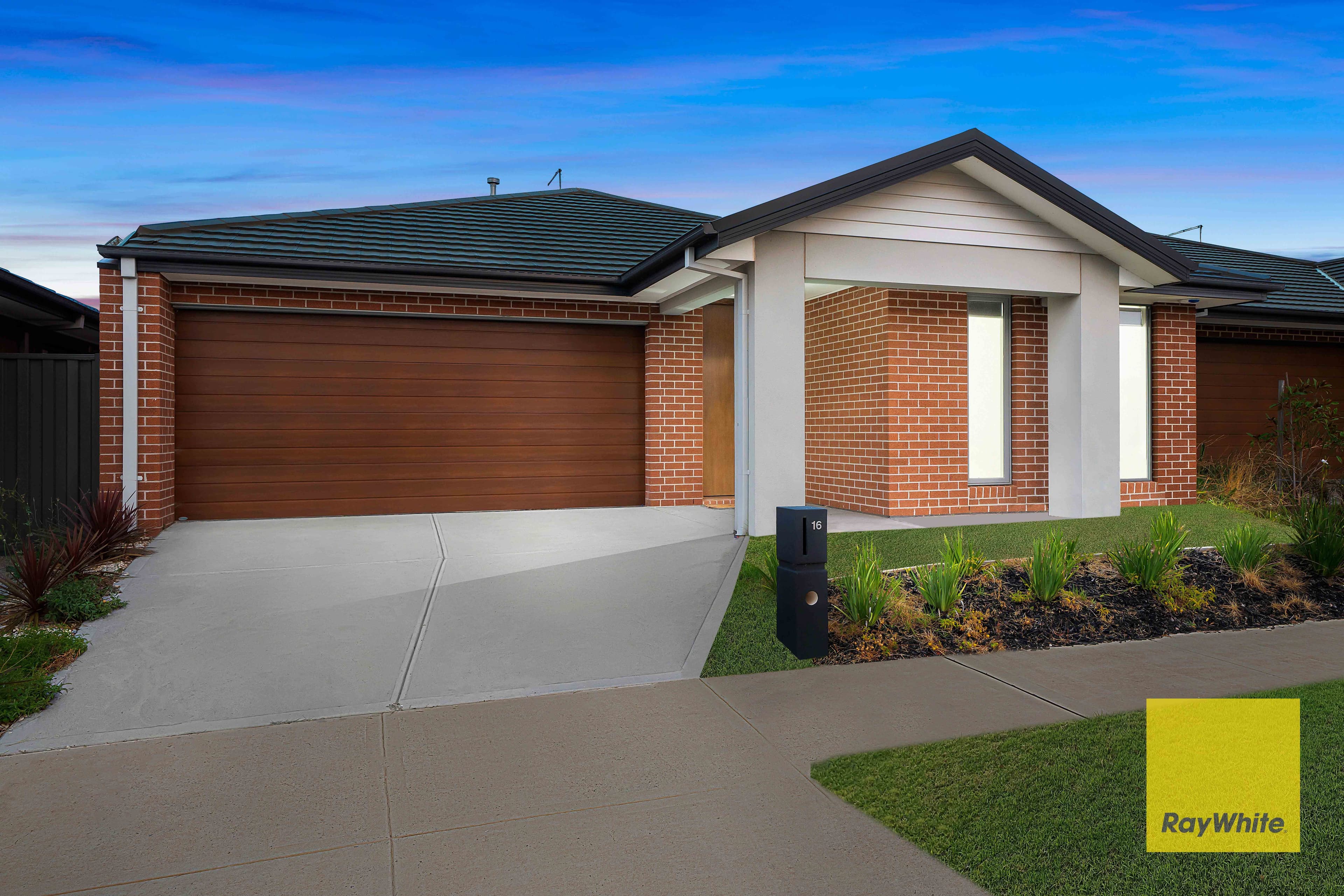 16 Rainier Drive, Truganina VIC 3029, Truganina - Thumbnail 2