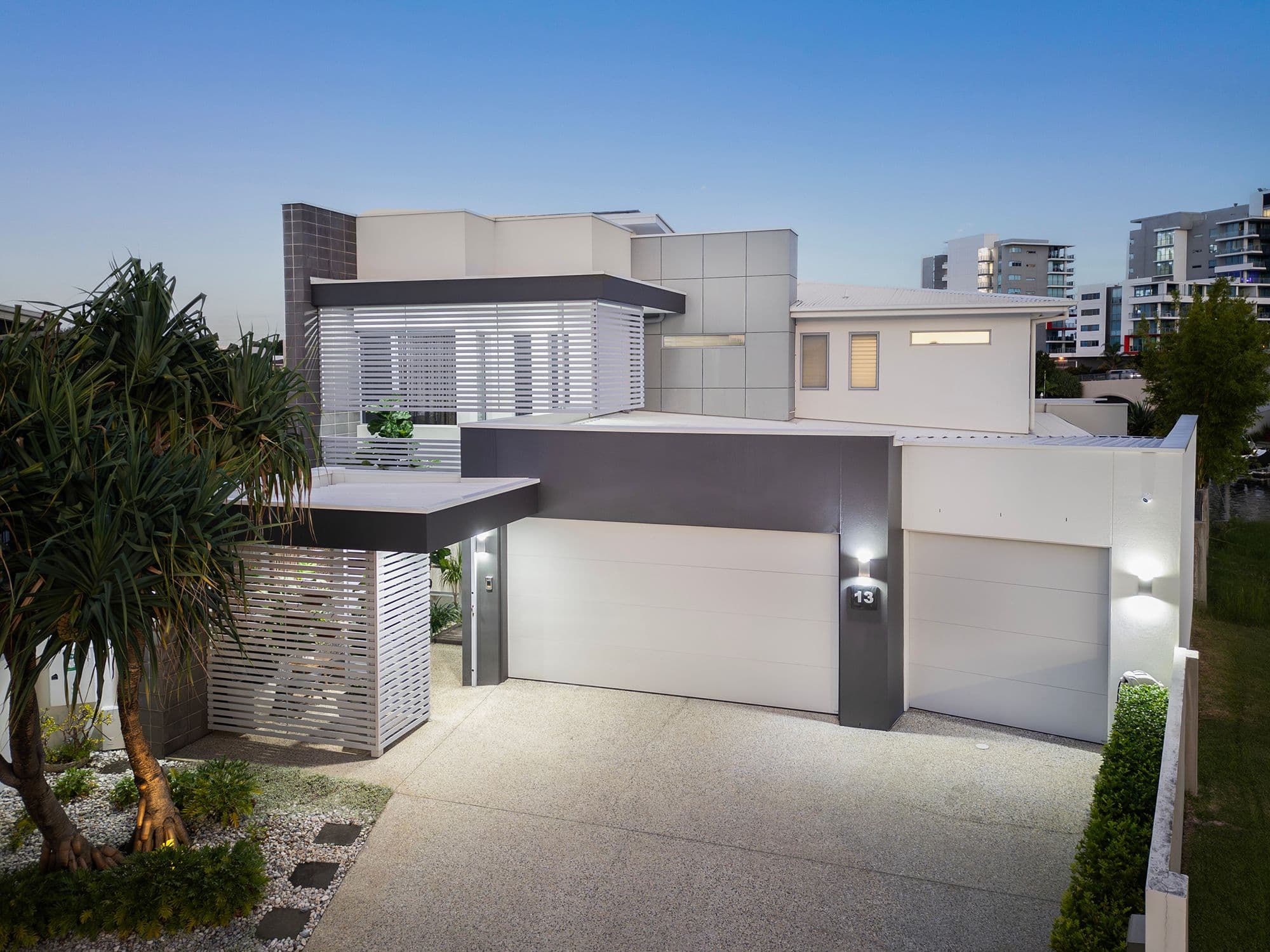 13 Middle Quay Drive, Biggera Waters QLD 4216, Biggera Waters - Thumbnail 2