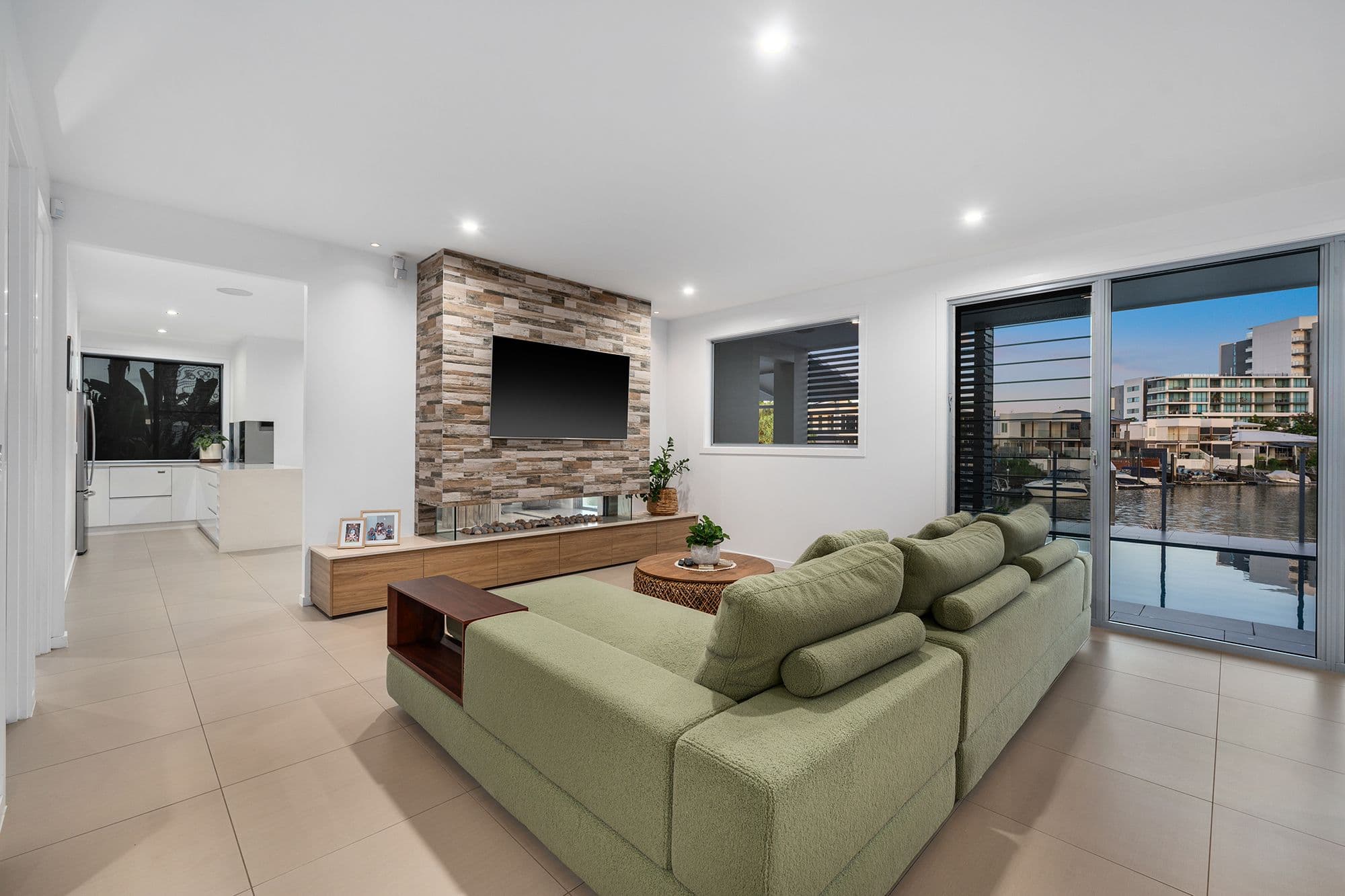 13 Middle Quay Drive, Biggera Waters QLD 4216, Biggera Waters - Thumbnail 8