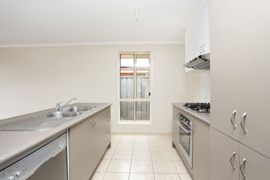 15 Macfarlane Way, Andrews Farm SA 5114, Andrews Farm - Thumbnail 2