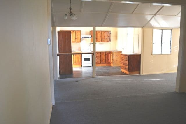 40 Ivy Street, Blackall QLD 4472, Blackall - Thumbnail 3