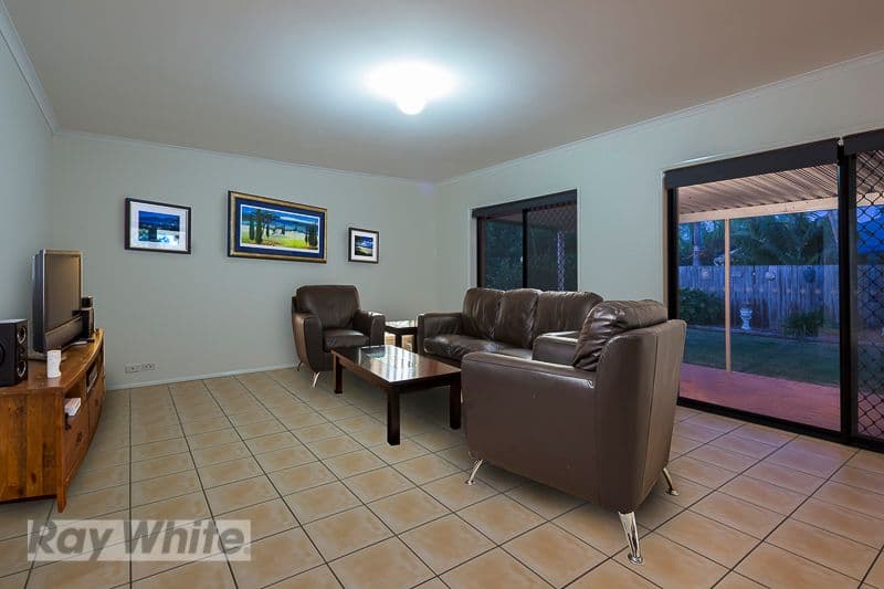 17 Kimbolton Drive, REDLAND BAY QLD 4165, Redland Bay - Thumbnail 4