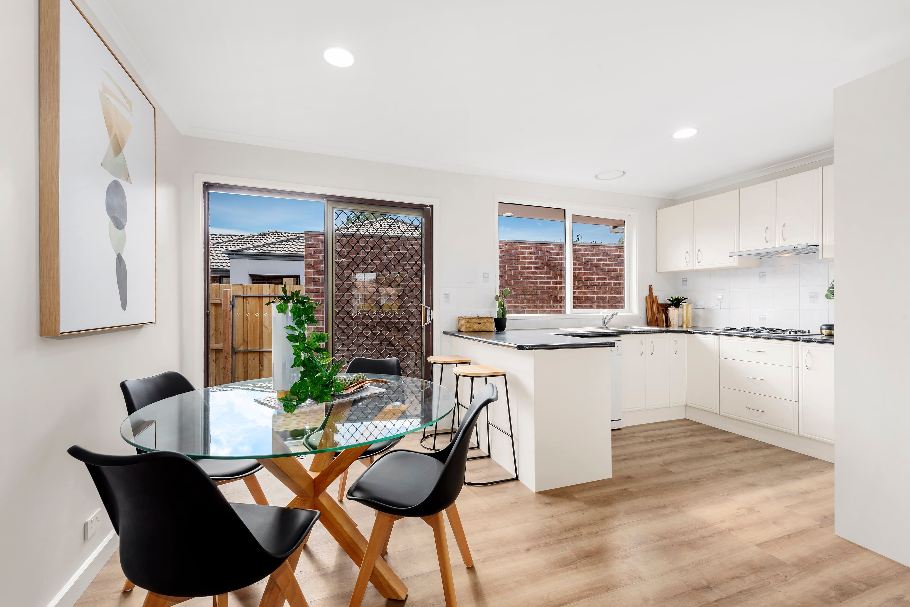 12 Paramount Avenue, Kilsyth VIC 3137, Kilsyth - Thumbnail 2
