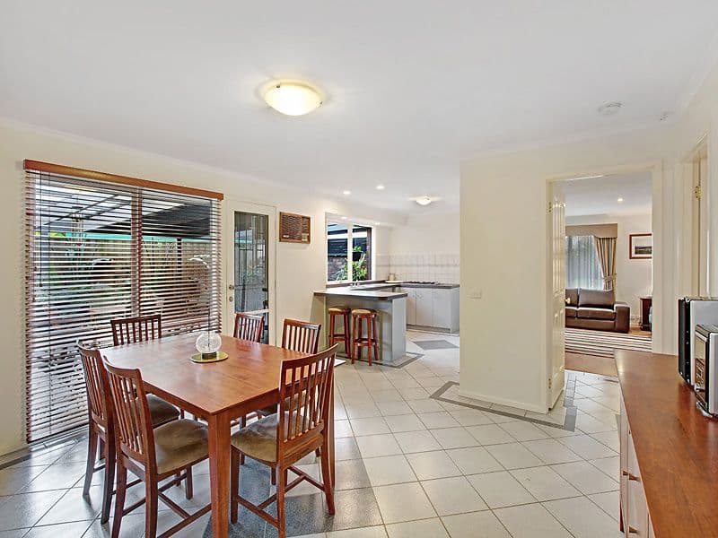 17 Whistler Walk, South Morang VIC 3752, South Morang - Thumbnail 3