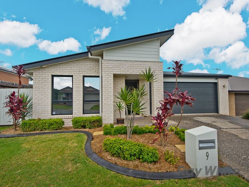 9 Braxlaw Crescent, Dakabin QLD 4503, Dakabin - Image 1