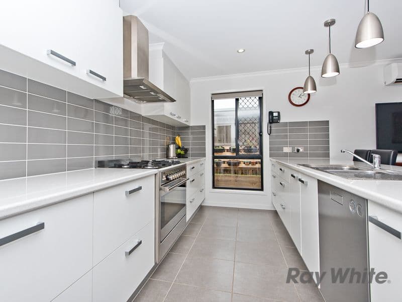 9 Braxlaw Crescent, Dakabin QLD 4503, Dakabin - Thumbnail 2