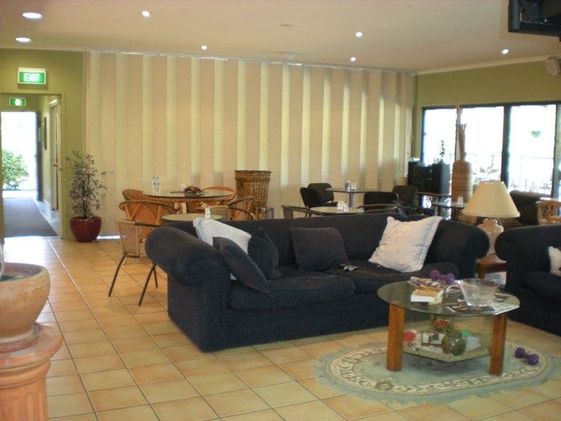 2/389-397 Mccoombe Street, Mooroobool, QLD, 4870, Mooroobool - Thumbnail 2