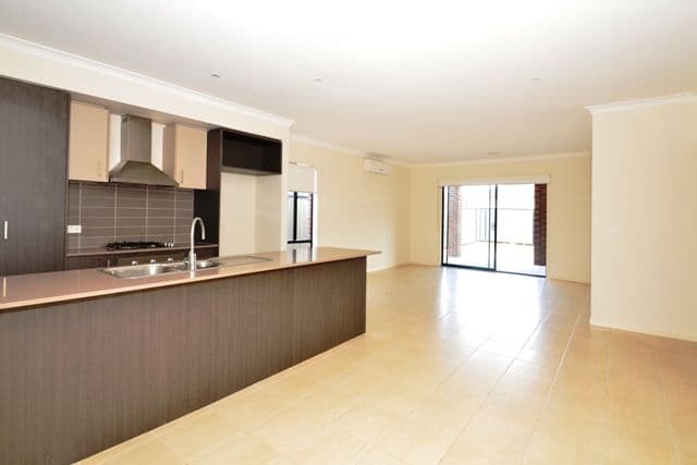 15 Hodgson Rise, MERNDA VIC 3754, Mernda - Thumbnail 3