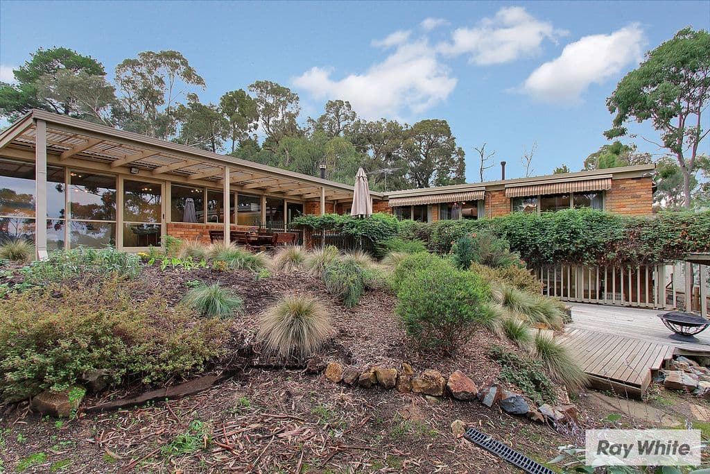 6 MOUNTAIN Drive, MOOROOLBARK VIC 3138, Mooroolbark - Image 1