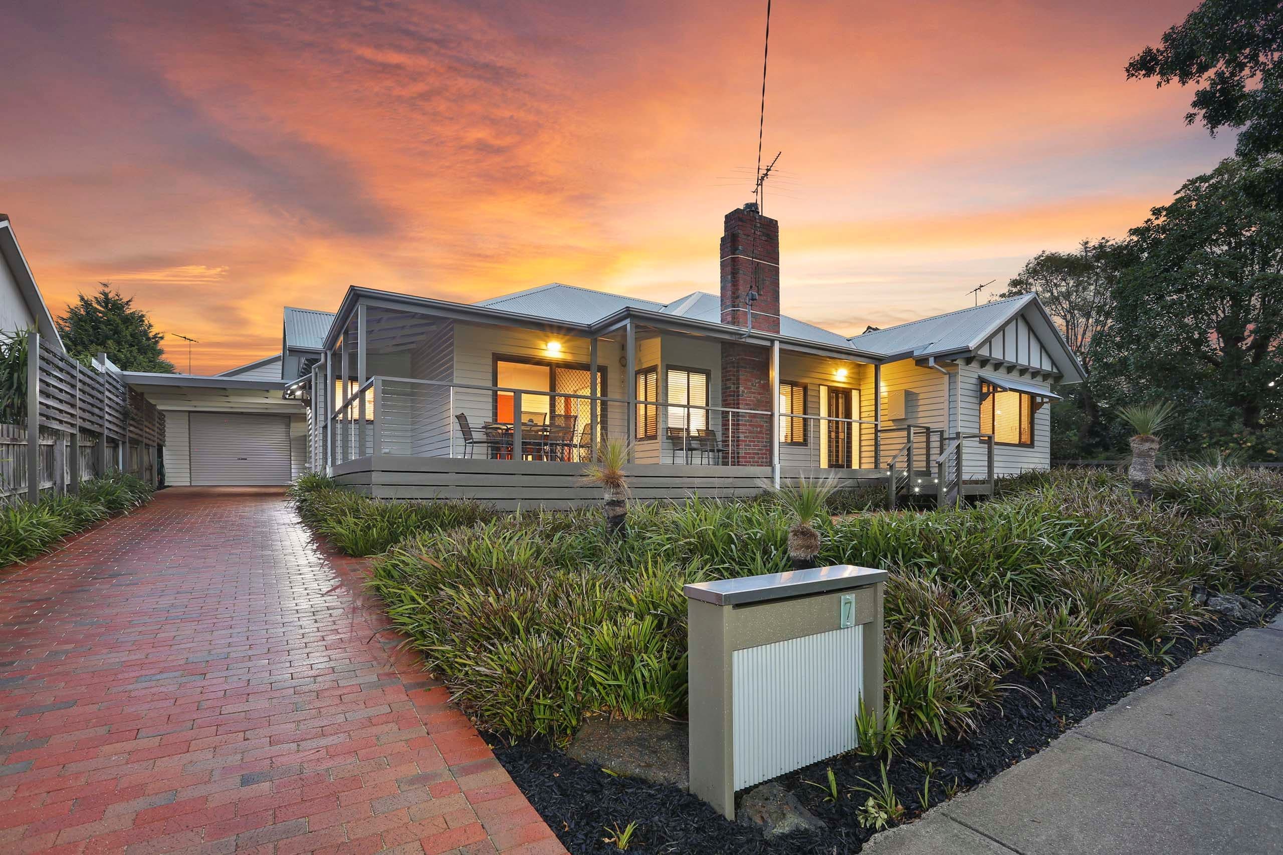 7 Glenara Court, Belmont VIC 3216, Belmont - Thumbnail 2