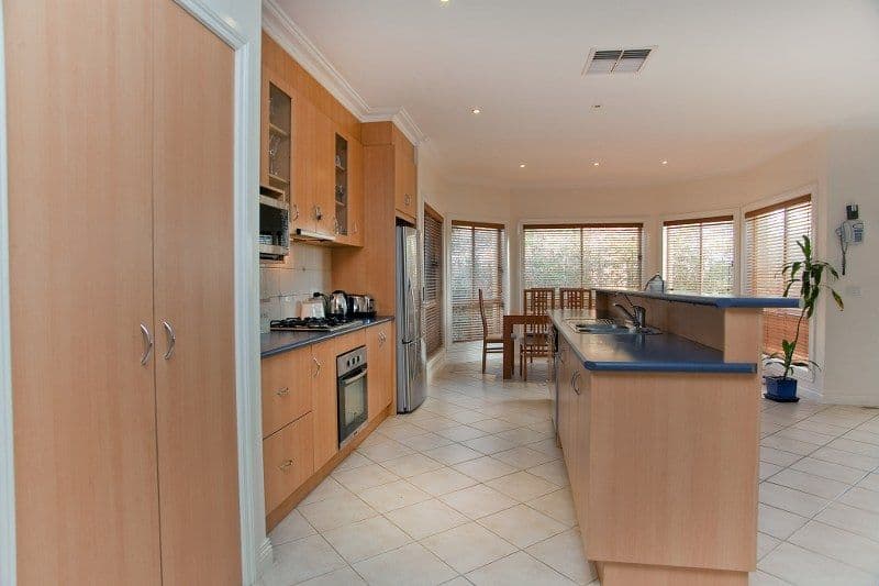 117 Dunfermline Avenue, GREENVALE VIC 3059, Greenvale - Thumbnail 2