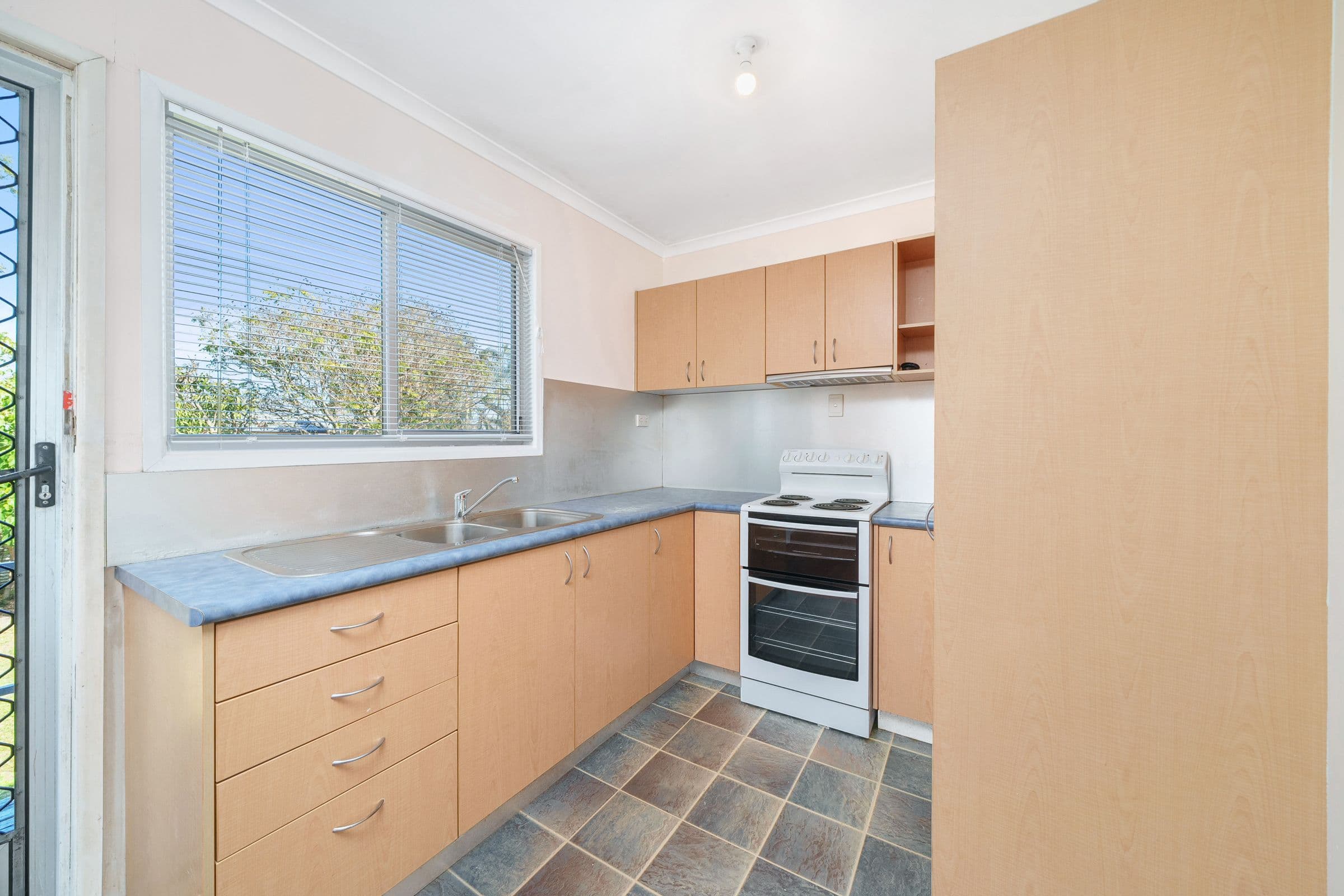 39 Stratford Street, Kippa-Ring QLD 4021, Kippa-Ring - Thumbnail 3