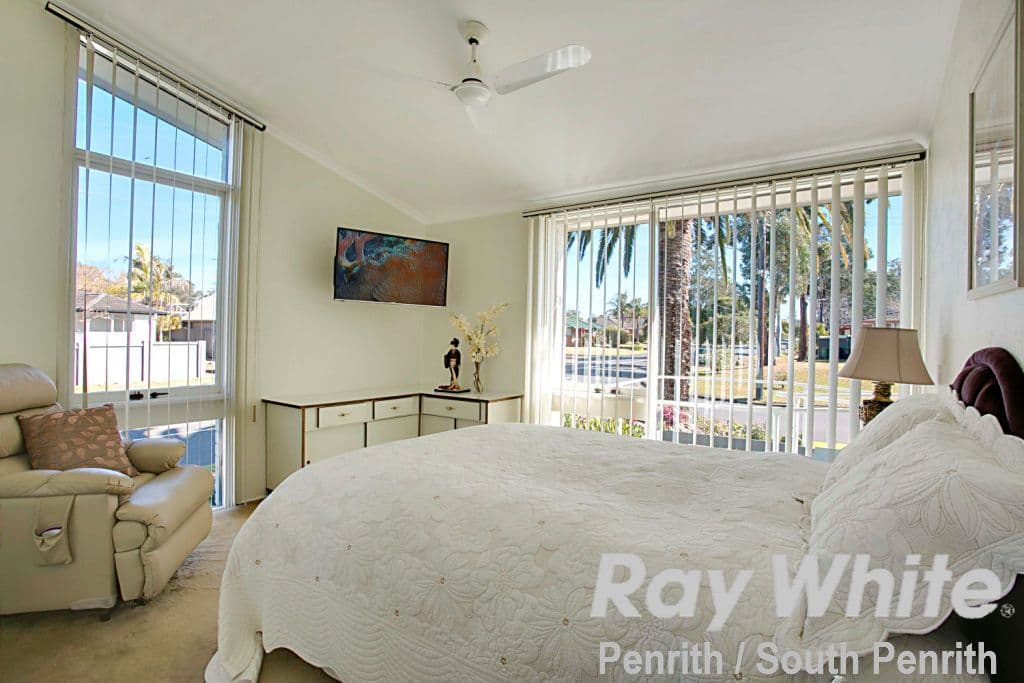 18 Loxwood Avenue, Cambridge Park - Thumbnail 5