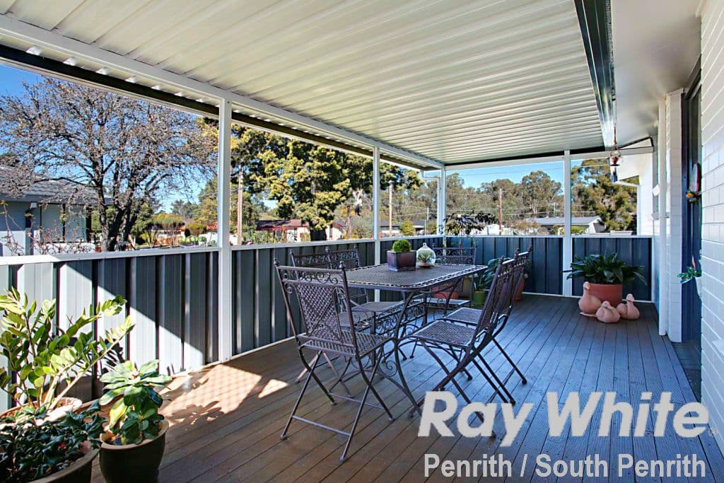 18 Loxwood Avenue, Cambridge Park - Thumbnail 8